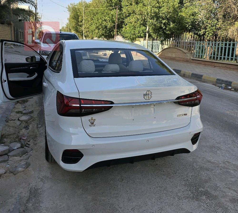 ئێم جی 5